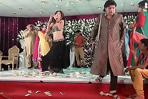 jiya khan Mehndi dance exceeding billi .MP4