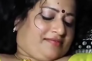 homely aunty  and neighbour uncle here chennai having sex