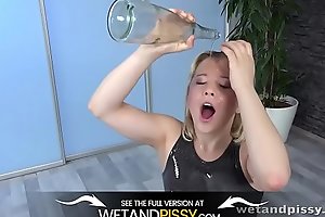 Wetandpissy - Squirting orgasm fun for pee drenched blonde