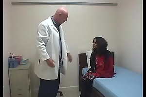 Spot on target tits Indian cookie insusceptible to bed blows doctors cock increased by fucks it