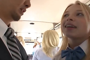 Blond gives BJ, acquires screwed on bus